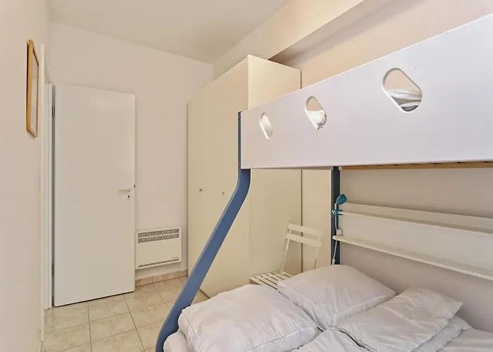 In Belgium With Sea View Apartament